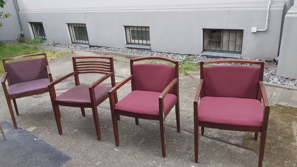 Fotele Knoll  Ricchio