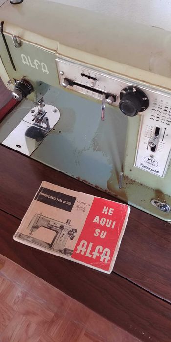 Máquina de Costura ALFA - Em excelente estado - 1969