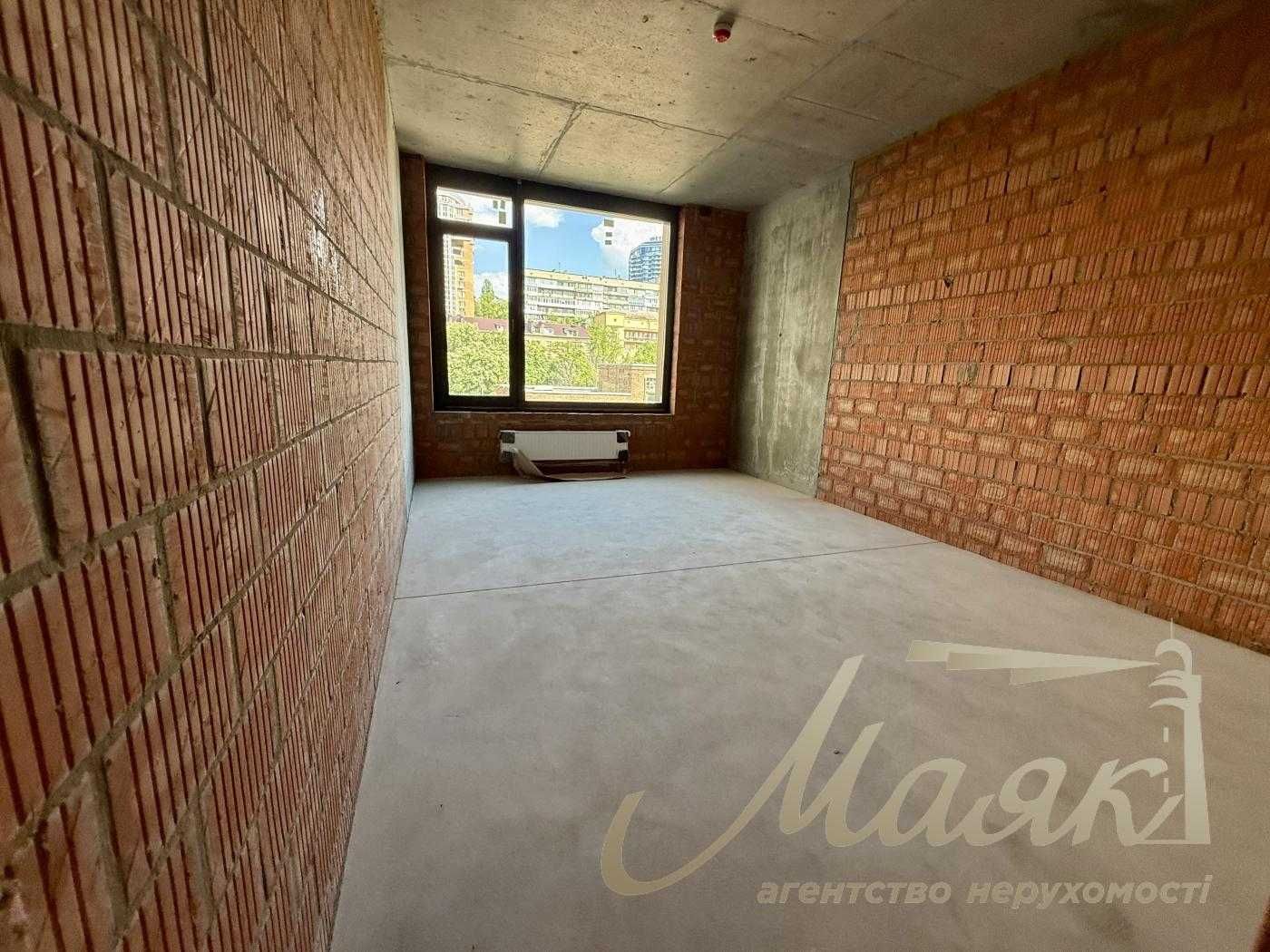 Продаж квартири без ремонту Tetris Hall, басейн на даху, Центр Києва