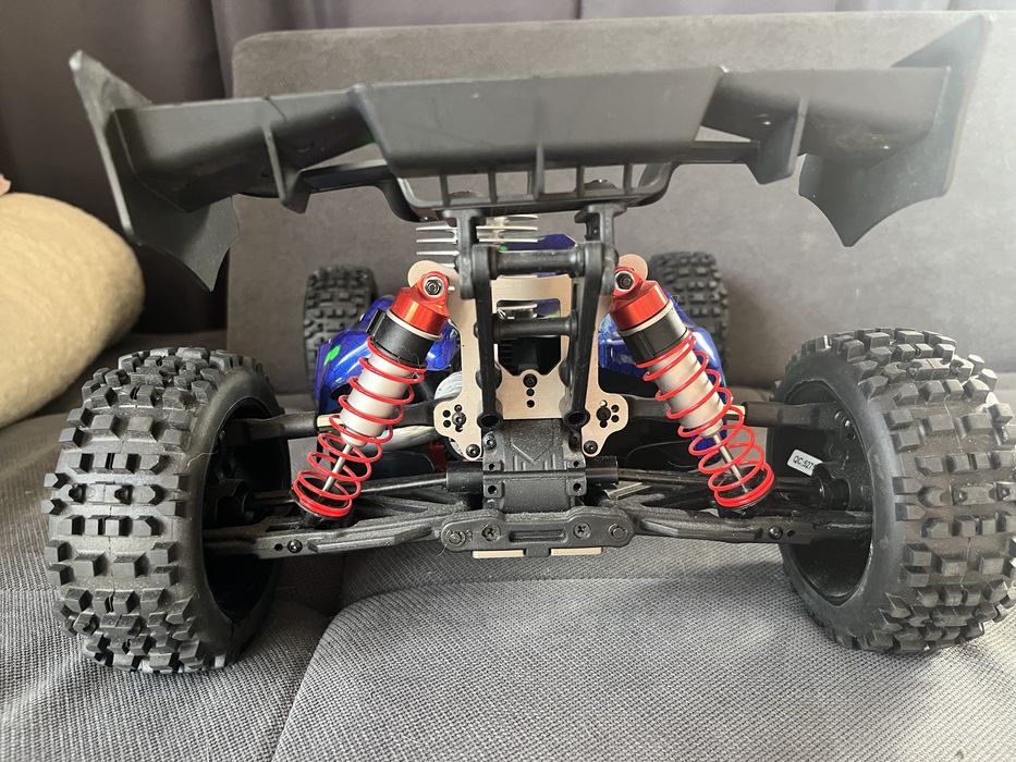 Carson Virus 4.0 V36 model rc spalinowy zdalnie sterowany