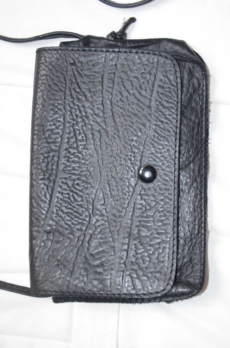 Czarna torebka mini na ramię