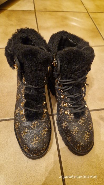 Botki zimowe GUESS 40