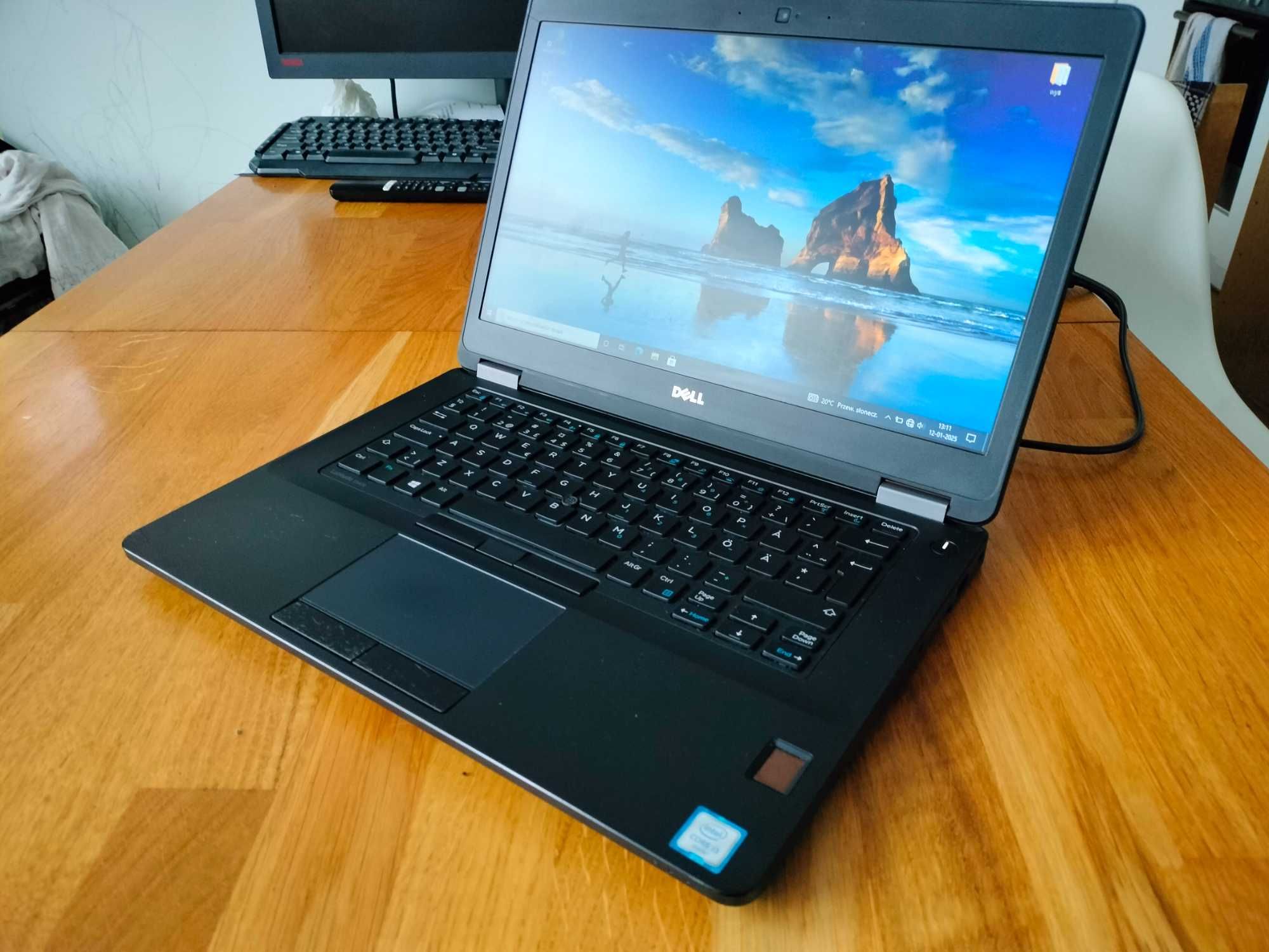 Dell Latitude E5470 i3-6100U 8GB 250GB Windows 10 Home 2,3 GHZ ładny
