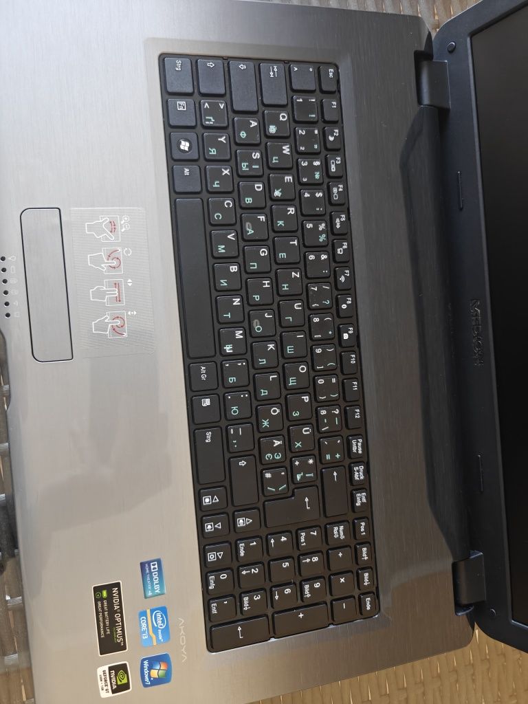 Ноутбук Medion Akoya P7624 17.3 Intel Core i3-2350M 8 GB DDR3 SSD 512g