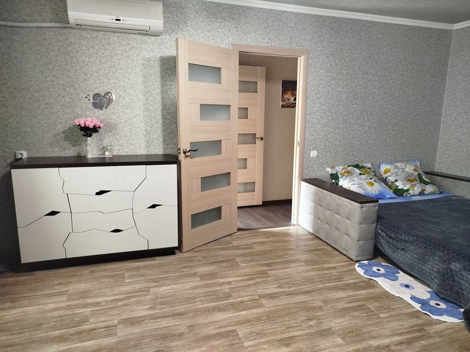 Сдам посуточно 2-к квартиру, левый берег Днепра,  ул. Калиновая