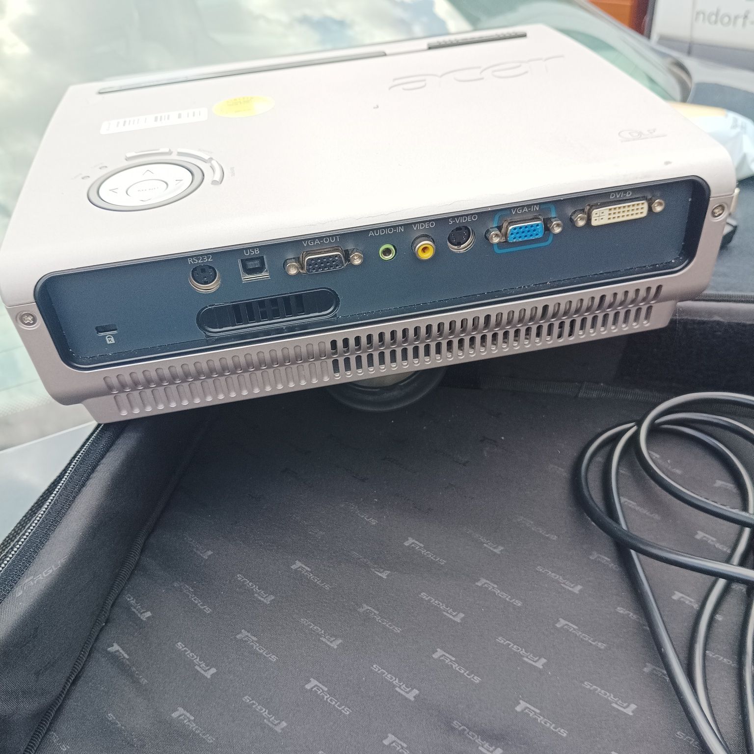 Rzutnik Acer PD528
