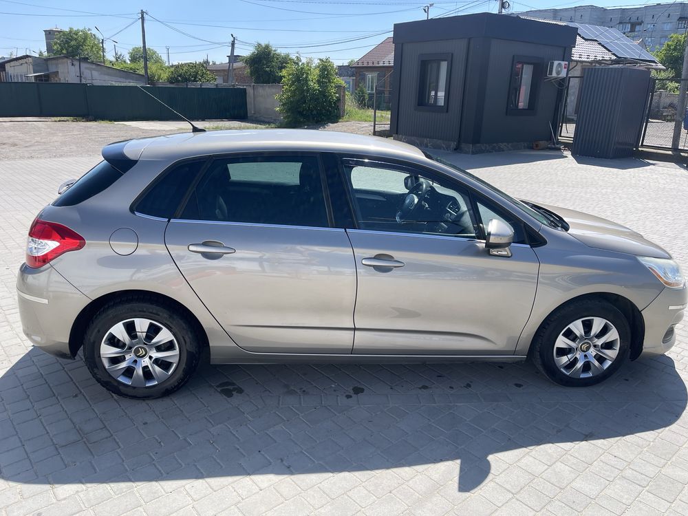 Продам Citroen C4 2011 року