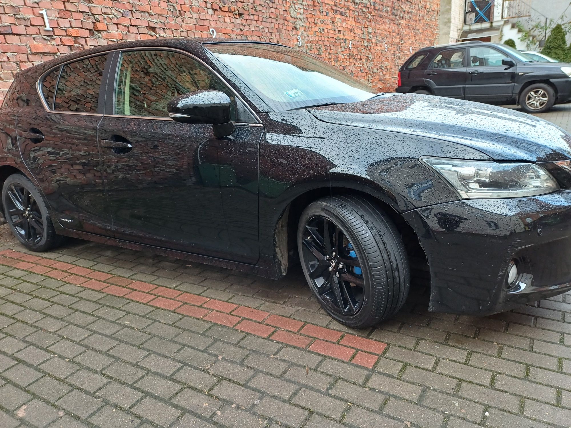Lexus CT200h hybrid 2013