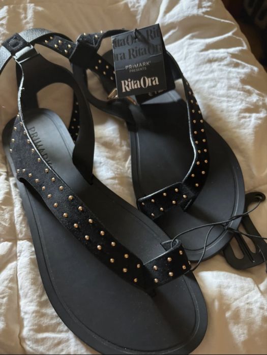 Sandalias  edição Rita Ora