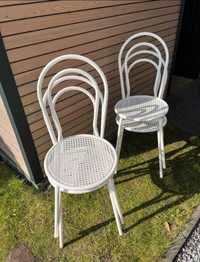 Cztery metalowe ogrodowe krzesła