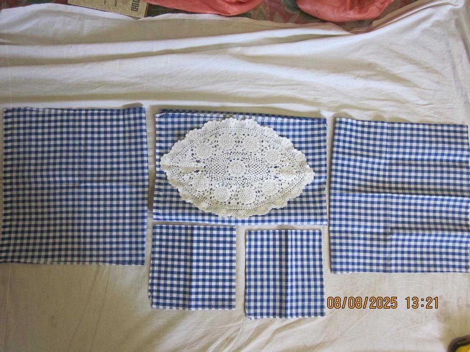 Скатерти х\б, наволочки.