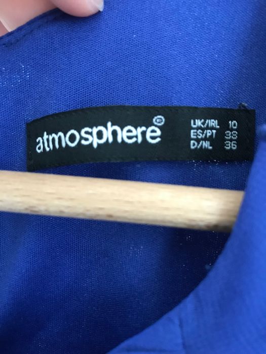 Piękna, przewiewna sukienka w chabrowym kolorze. Różnie 38 M