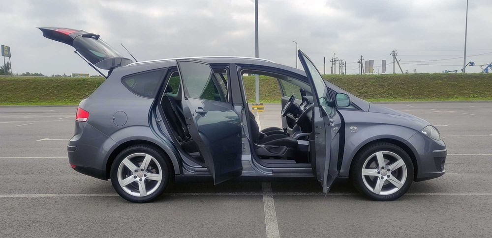 Авто Seat Altea XL 2012