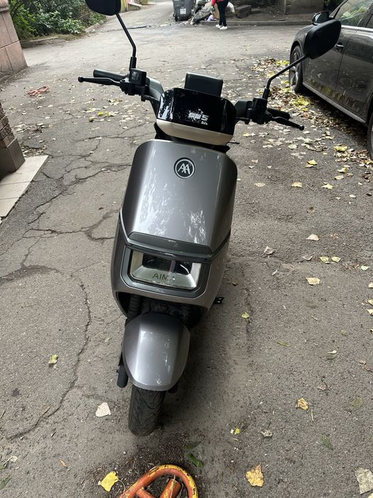Aima a700 електроскутер