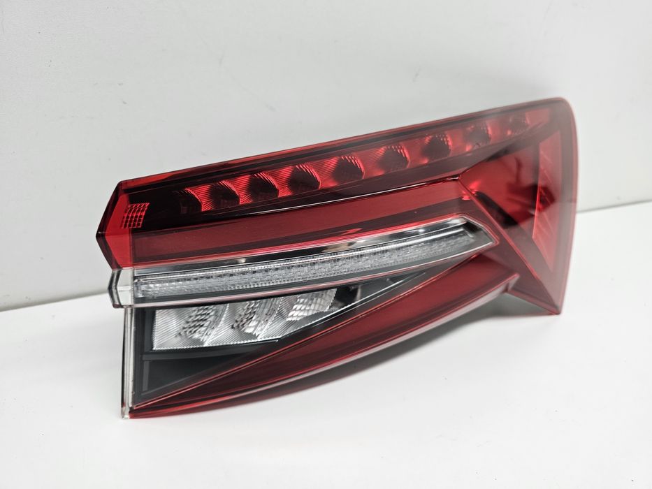 SKODA KODIAQ 565 lampa prawa tylna tył LED