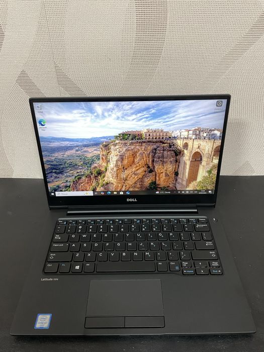 Dell Latitude 7370 сенсорний ноутбук 3К IPS 16/256GB