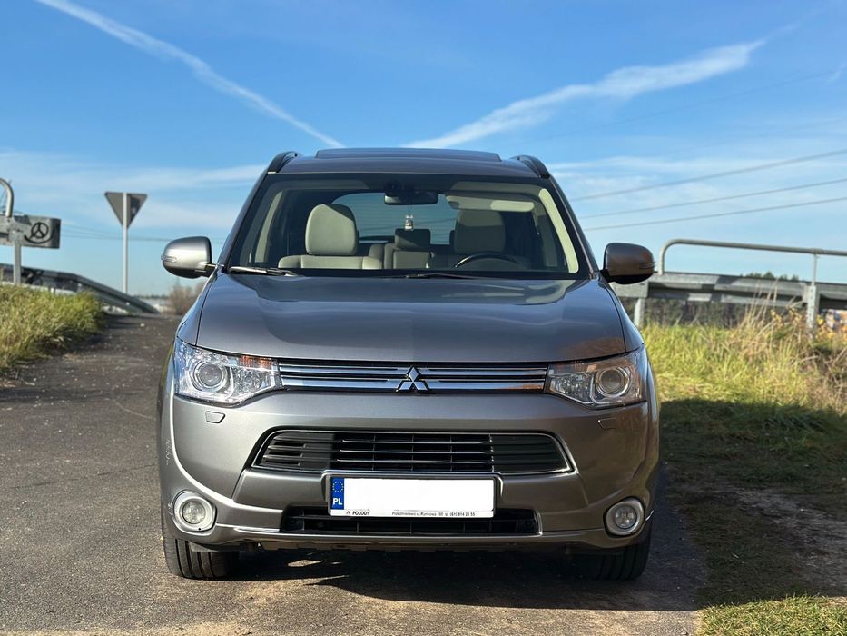 Mitsubishi Outlander Mitsubishi Outlander PHEV 2013 • Hybryda Plug-In + koła zimowe