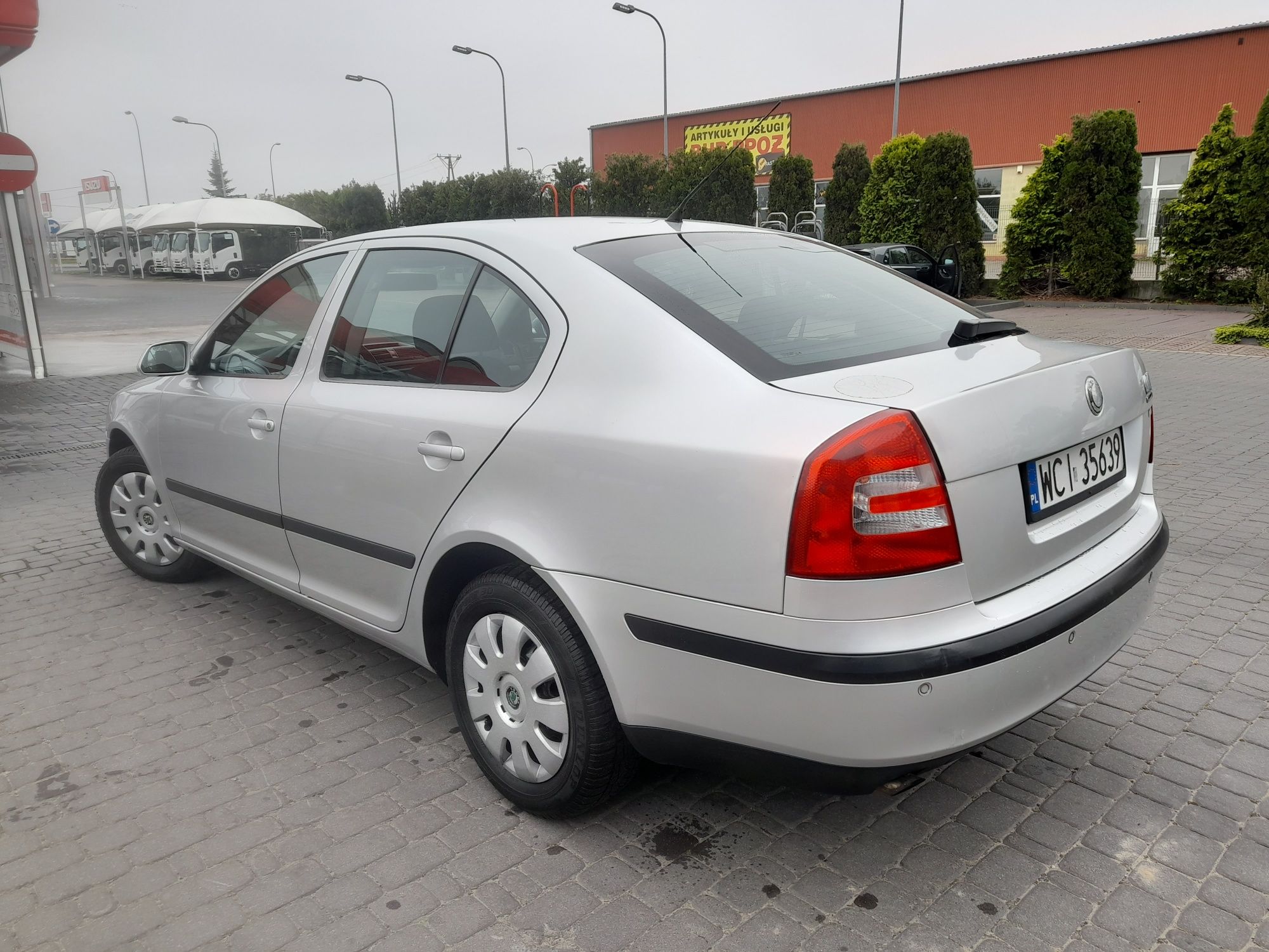 Skoda Octavia 1.6 benzyna klima elektryka sprawna do jazdy