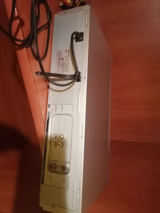 Відеомагнітоф панасонік в стані нового