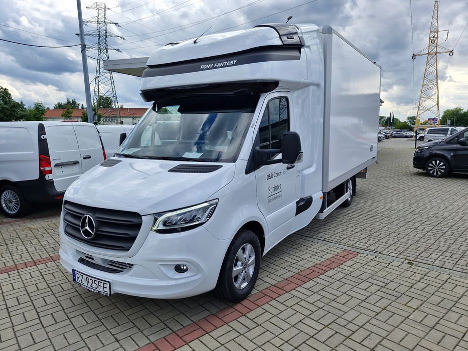 Mercedes-Benz Sprinter  Mercedes-Benz Sprinter 319 CDI Kontener Międzynarodówka