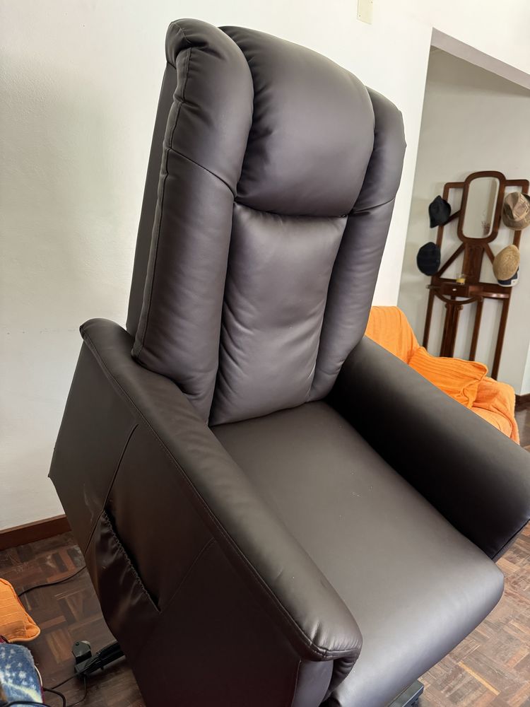 Poltrona relax elétrica conforama