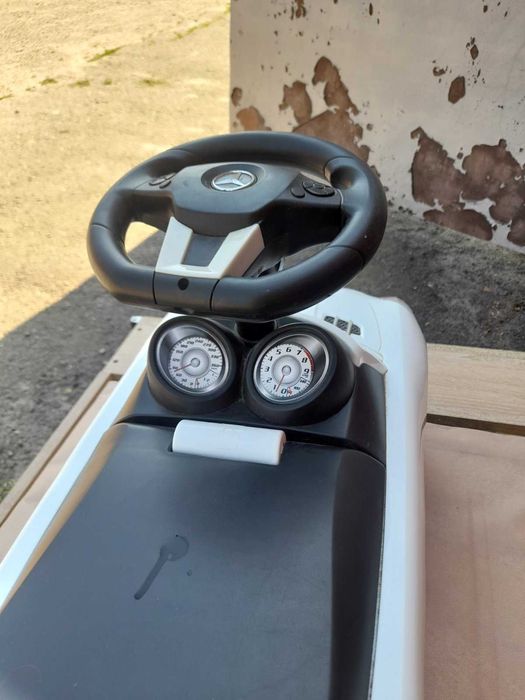 Детский автомобиль- каталка-толокар Mercedes