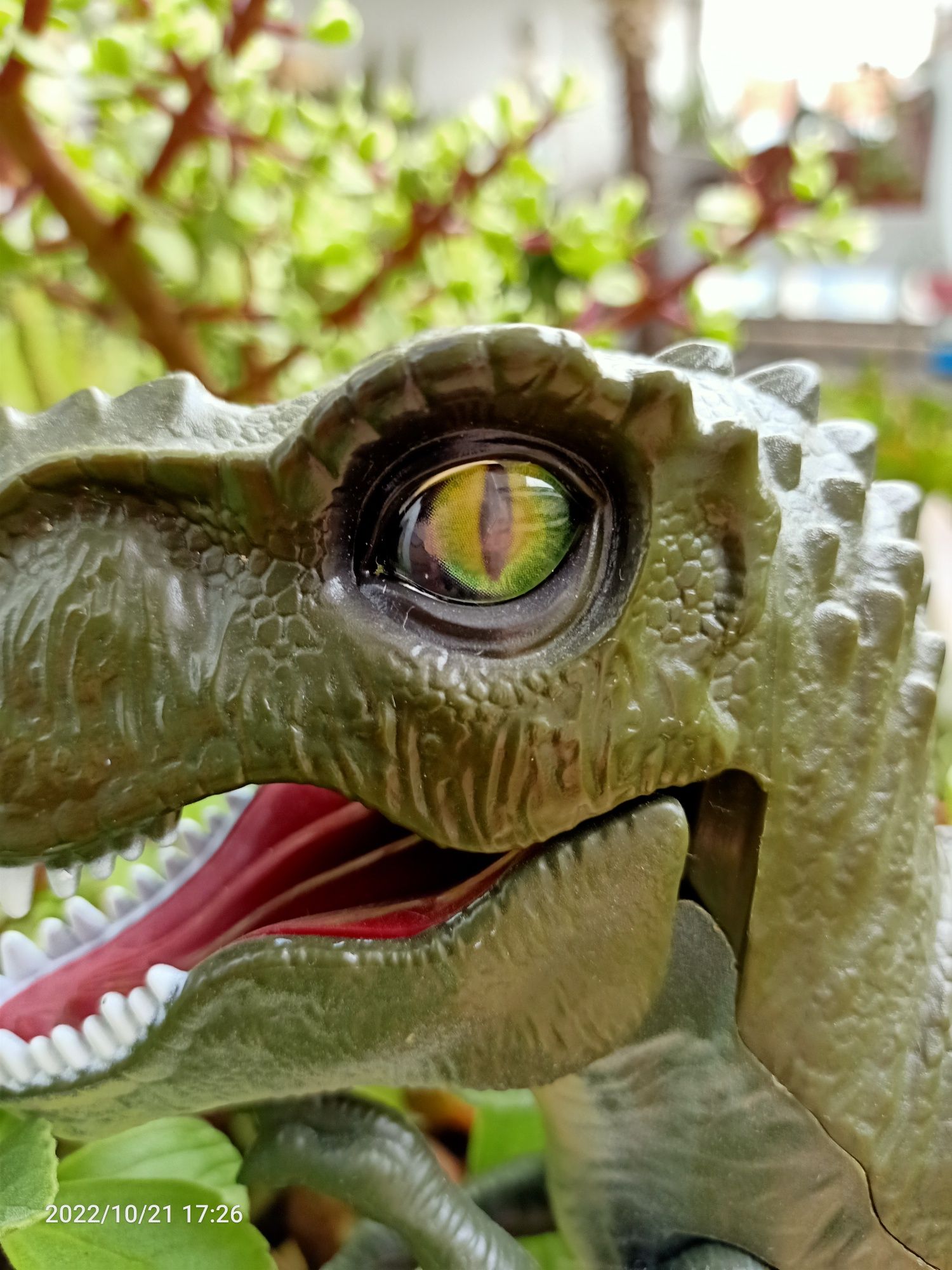 Dinossauro robô brinquedo.