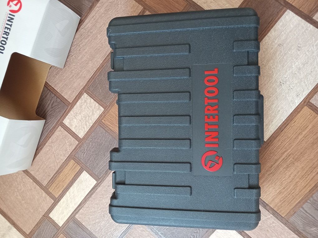Перфоратор INTERTOOL DT-0180