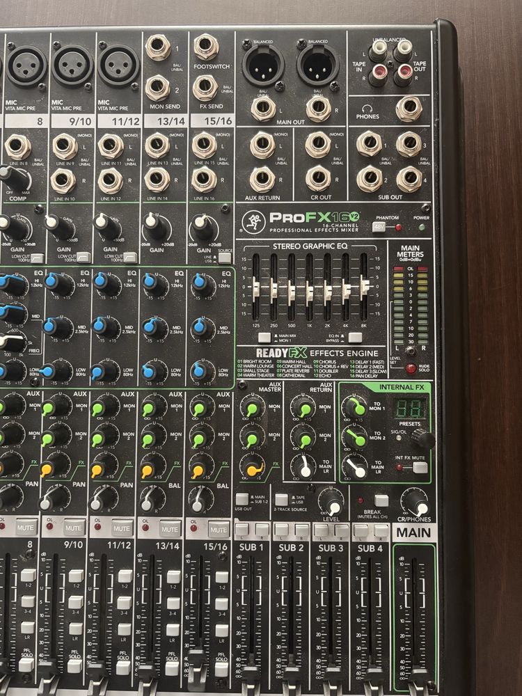 Mackie pro fx16 v2