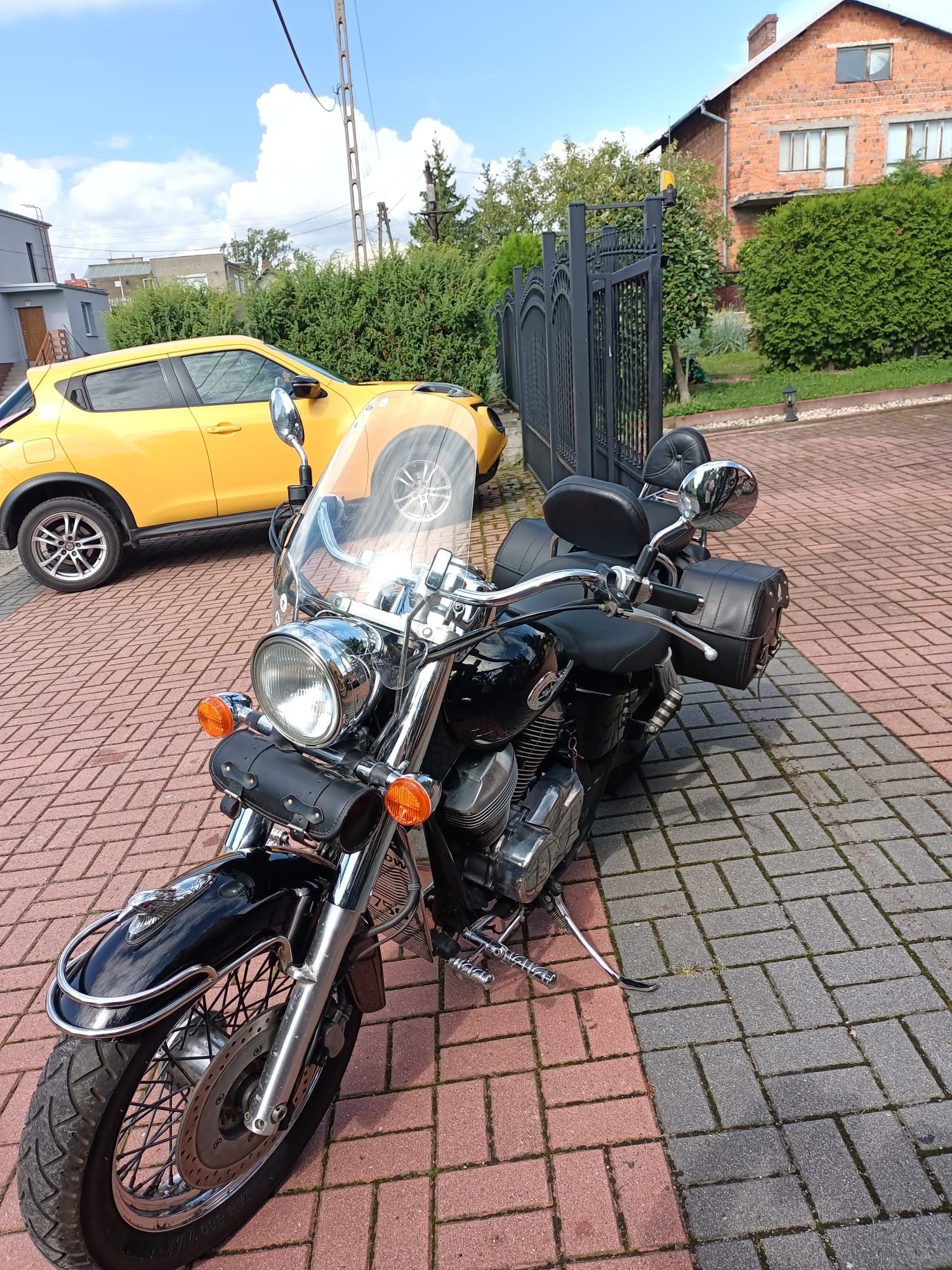 Honda Shadow 750 zarejestrowany 13 tys km  dużo dodatków