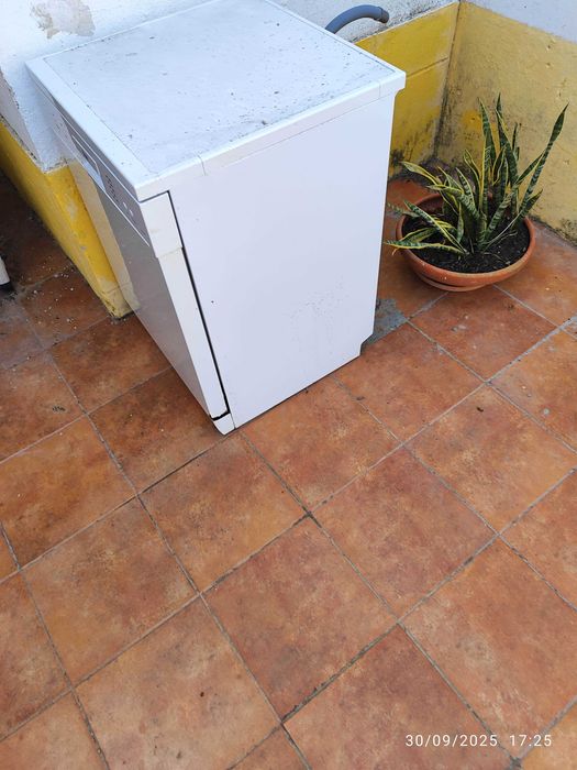 Máquina lavar louça Teka