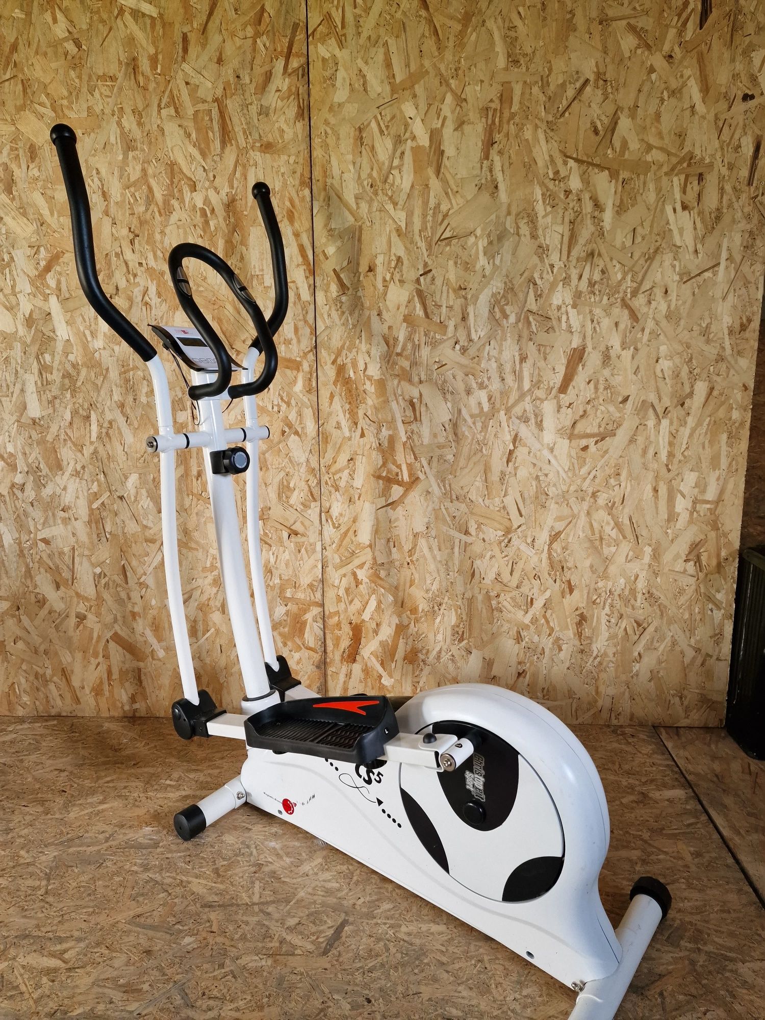 Sprzedam orbitrek / rower eliptyczny Body Sculpture CS-5 – jak nowy!