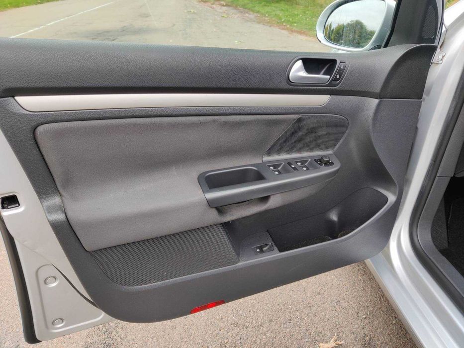 Volkswagen golf 1.6 MPI