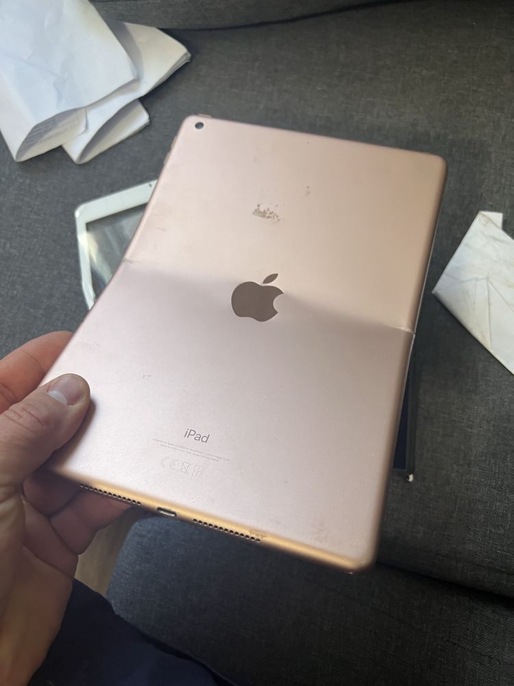 Планшет Apple iPad 10.2" (7 Gen) 128GB Wi-Fi A2197 2019 назапчастини.