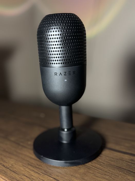 Микрофон Razer seiren v3 mini