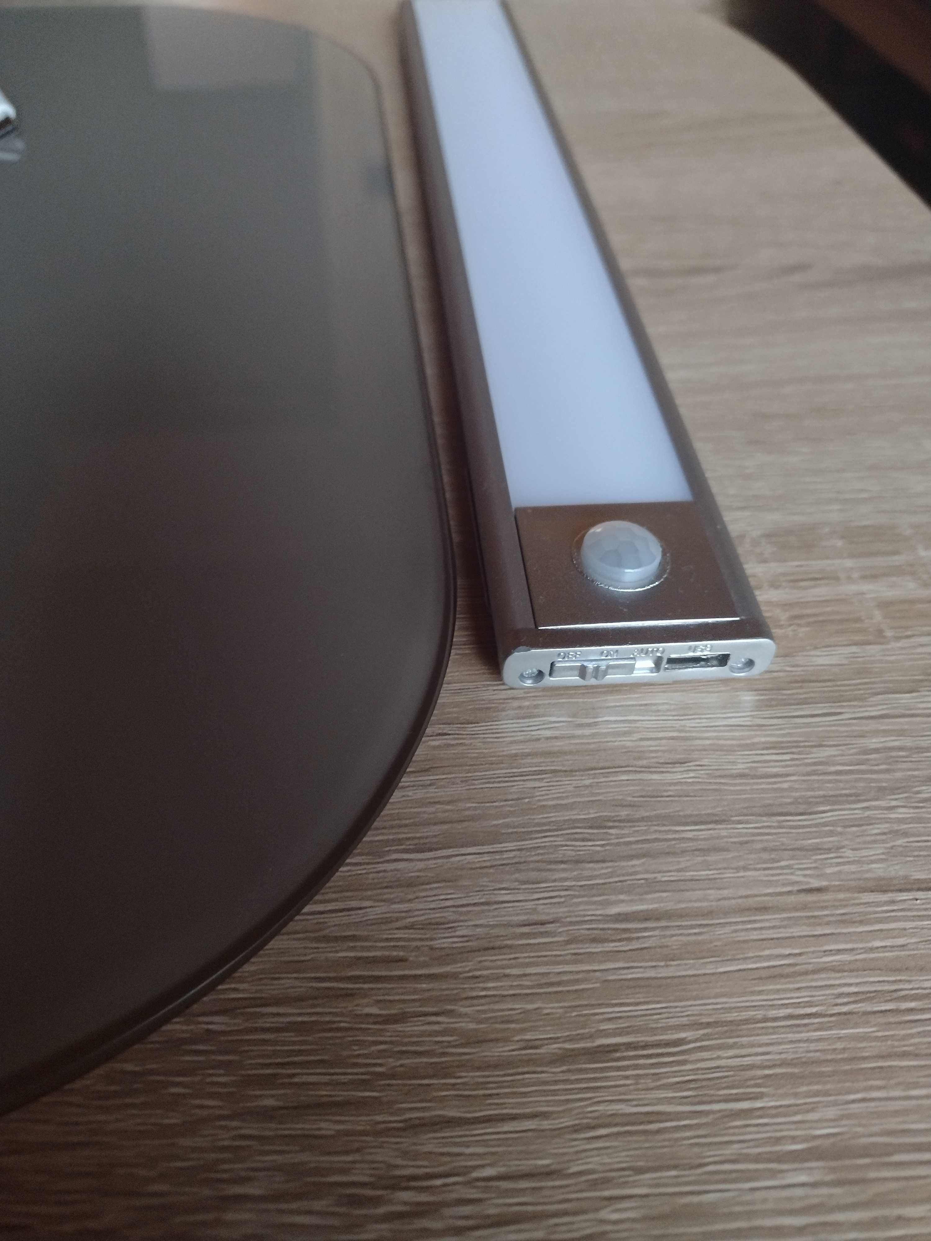 Lampka  led Grundig pod szafkowa na akumulator z czujnikiem ruchu