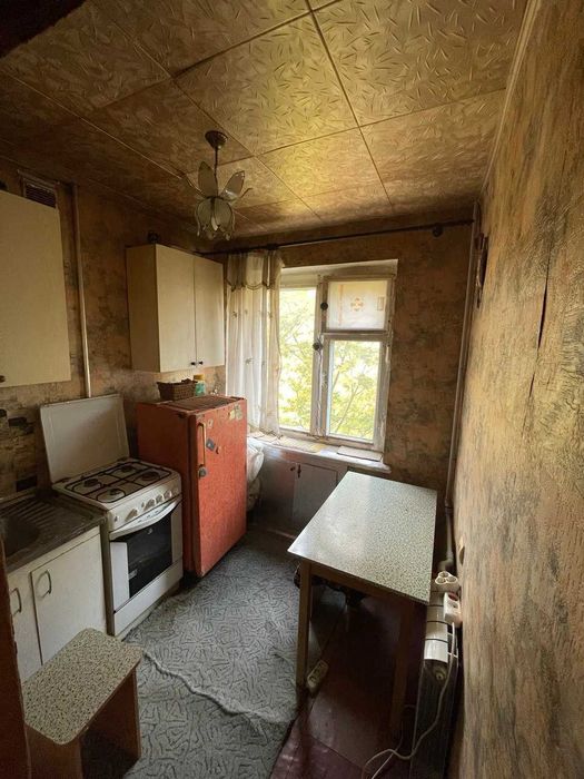 Продам квартиру однокімнатну