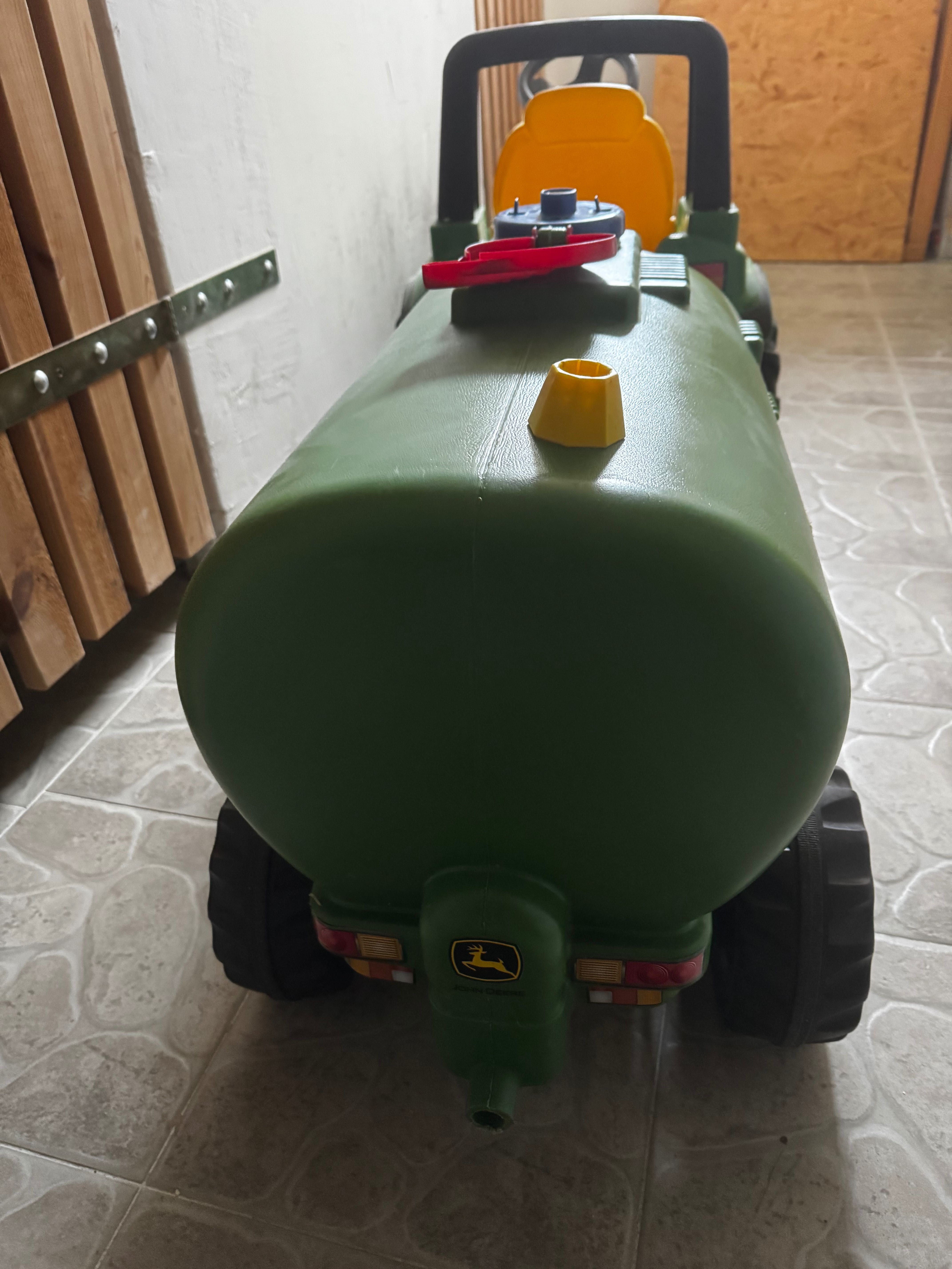 Traktor na pedały z przyczepą John Deere. OKAZJA!