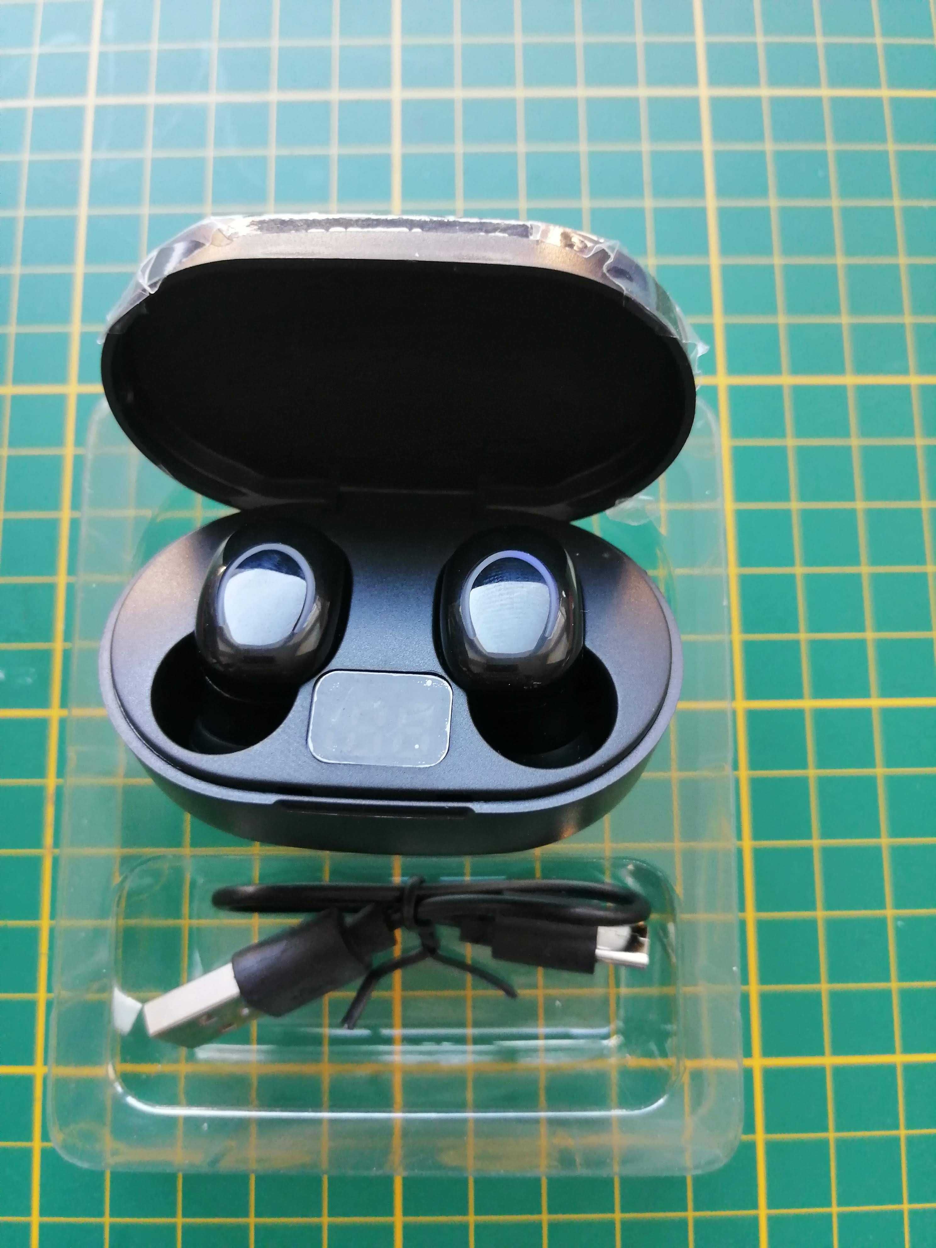 Słuchawki bluetooth TWS X12 etui z powerbankiem i wyświetlaczem