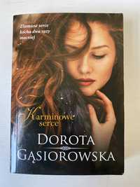 Karminowe serce – literatura do pociągu – Dorota Gąsiorowska