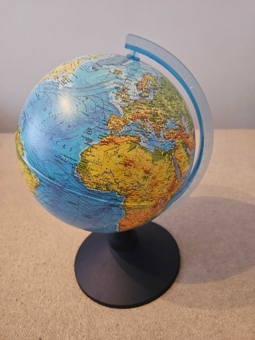 Globus 21 cm z mapą fizyczną i aplikacją