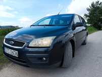 Ford Focus MK2 1,6 benzyna. GRZANA PRZEDNIA SZYBA