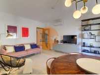 Apartamento T2 moderno com ampla varanda e decorado com qualidade p...
