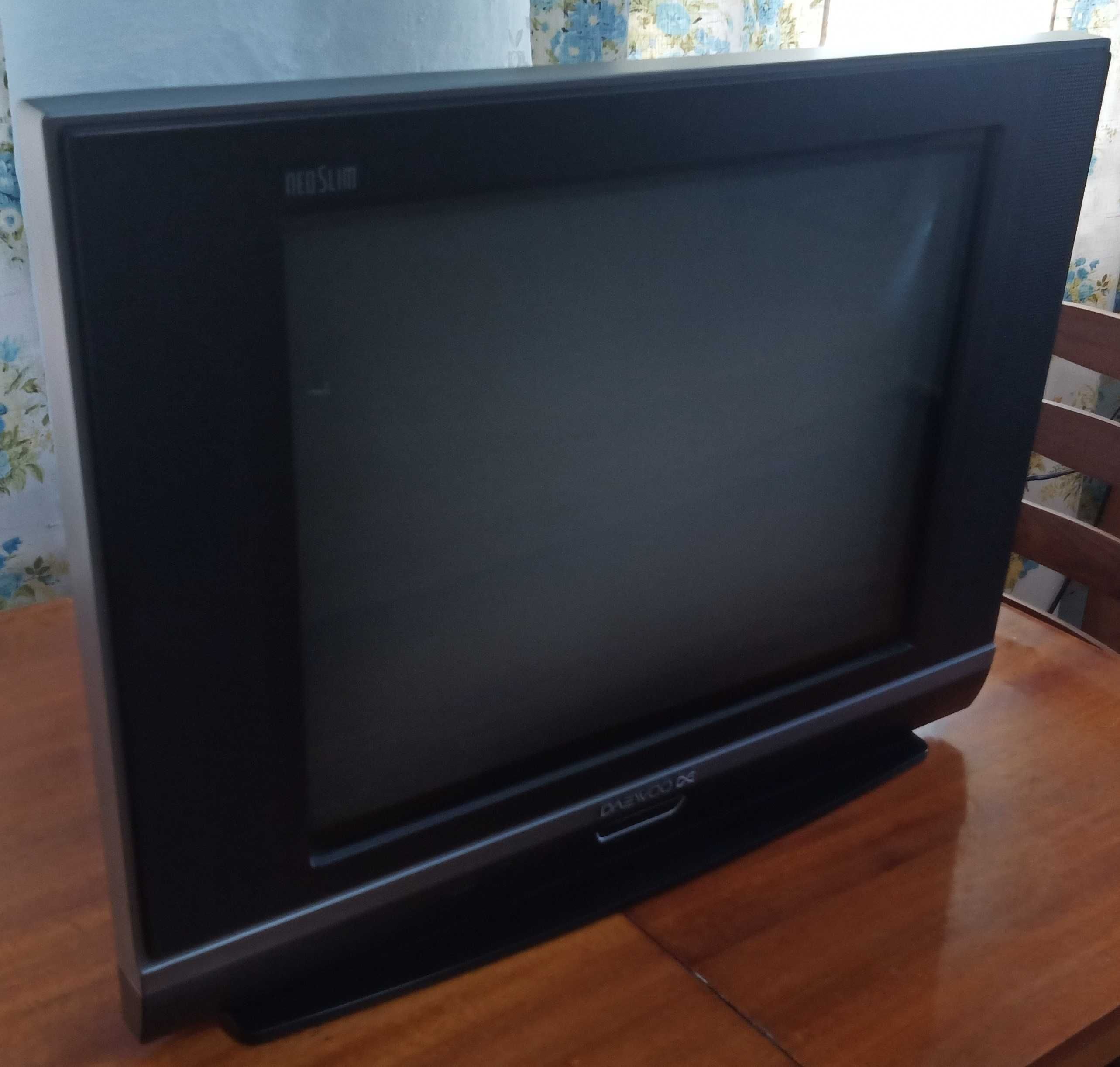 Телевизор DAEWOO DTA-21S7MZF (не включается)