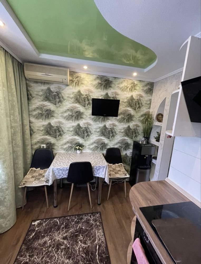 Продам 1к квартиру на Кирова. Поля
