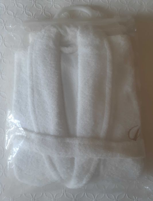 Roupão em Turco Branco Unissexo - Monograma L L Bordado