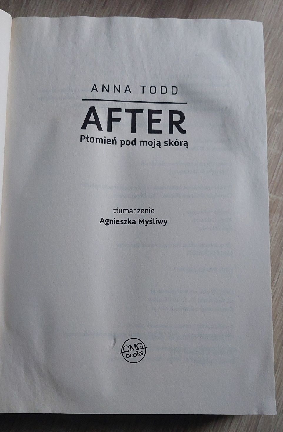 Pierwsza część z serii After Anna Todd młodzieżowa Young adult