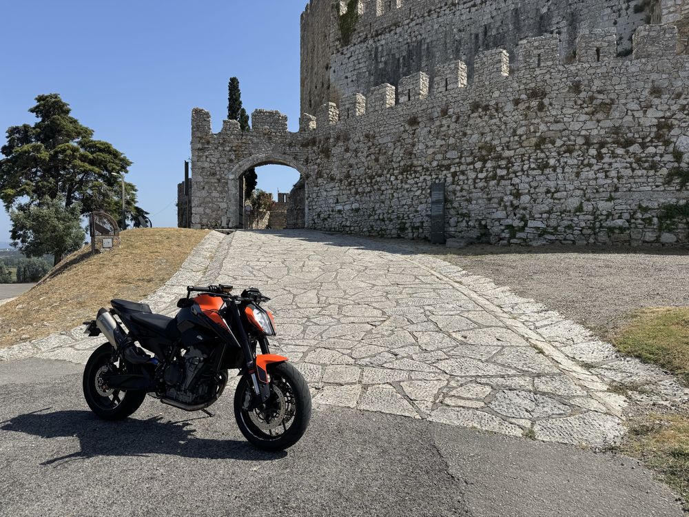 KTM 890 Duke - Akrapovic