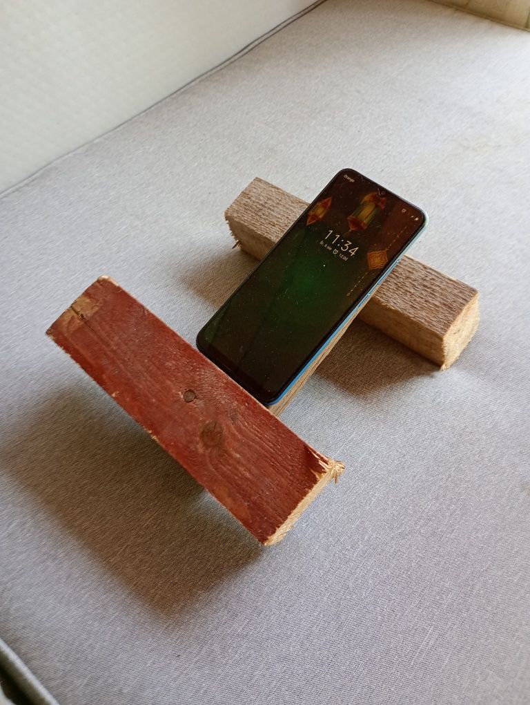 Podstawka pod smartfona Handmade
