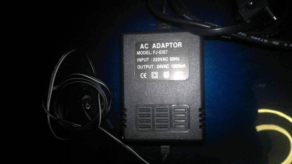 Универсальный ac adaptor